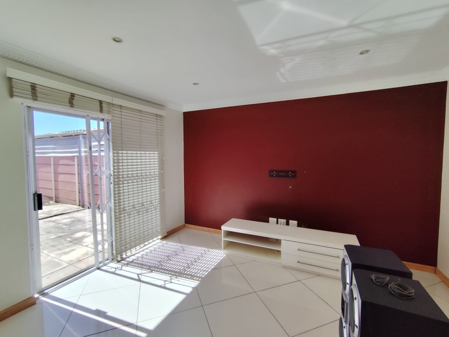 3 Bedroom Property for Sale in Ottery Western Cape